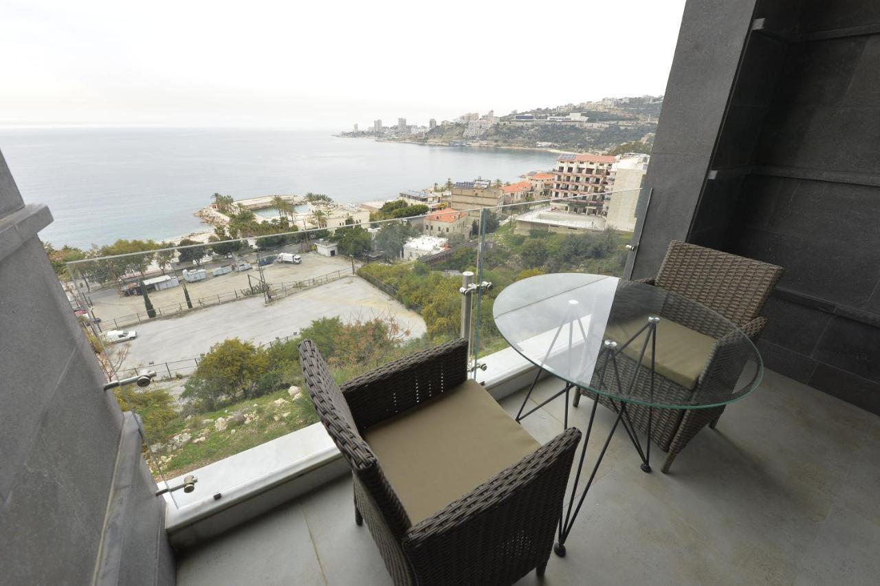 Zett Hotel Jounieh Exterior photo