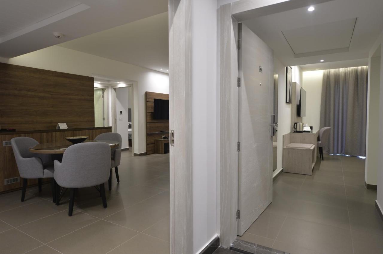Zett Hotel Jounieh Exterior photo